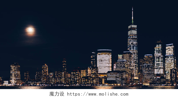 美丽的现代化都市夜景纽约市的天际线和曼哈顿下城的夜景